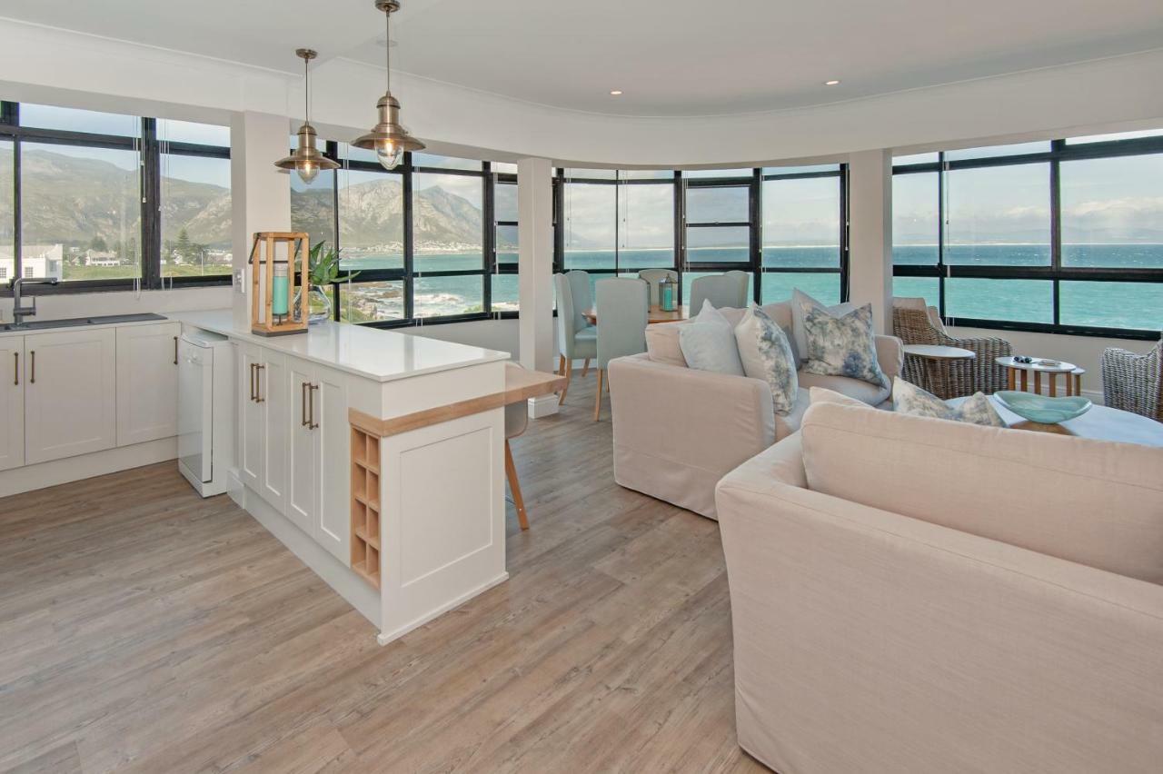 The Sun, Whales & Waves - Seafront Apartment Hermanus Eksteriør billede