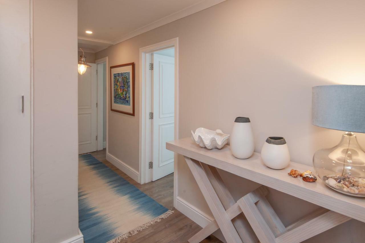 The Sun, Whales & Waves - Seafront Apartment Hermanus Eksteriør billede