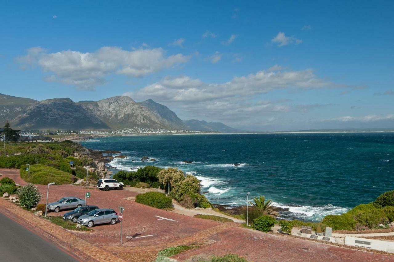 The Sun, Whales & Waves - Seafront Apartment Hermanus Eksteriør billede